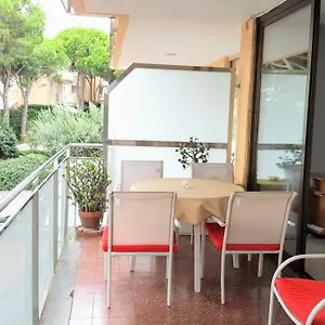 https://apartamento-a-150-metros-de-la-playa-en-la-fosca.catalonia-hotels.com
